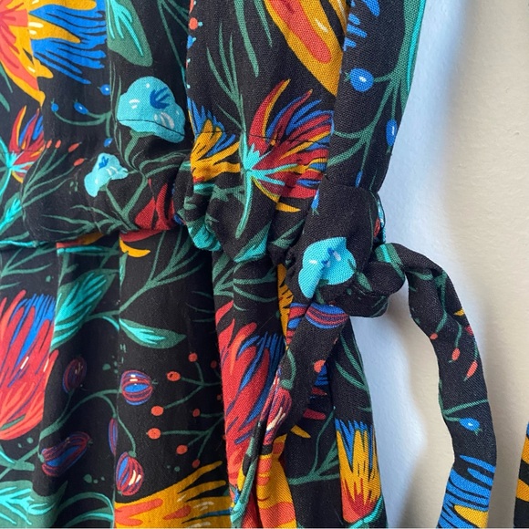 Pepa Loves. Printed dress. Medium. Crew neck, knee length, adjustable waist. - Picture 3 of 7